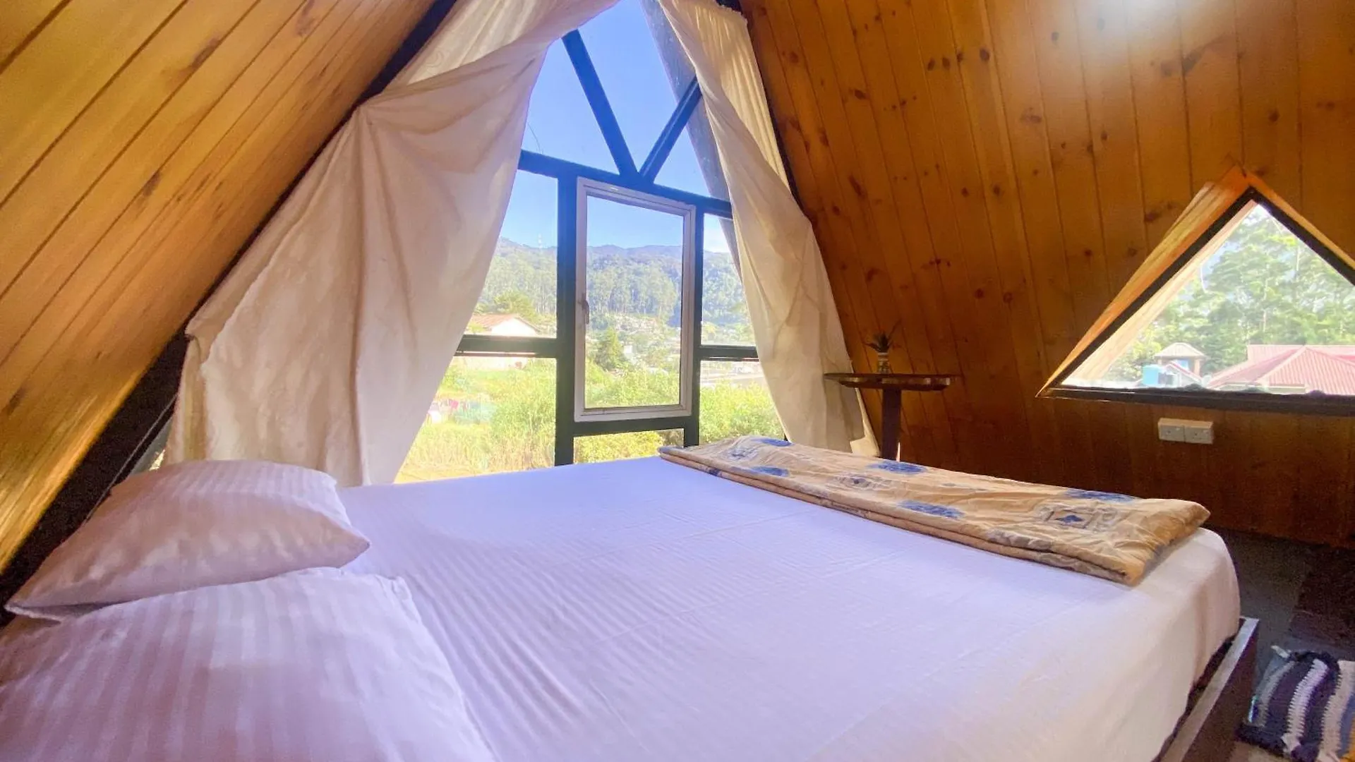 Villa Barrow Family Cabana Nuwara Eliya
